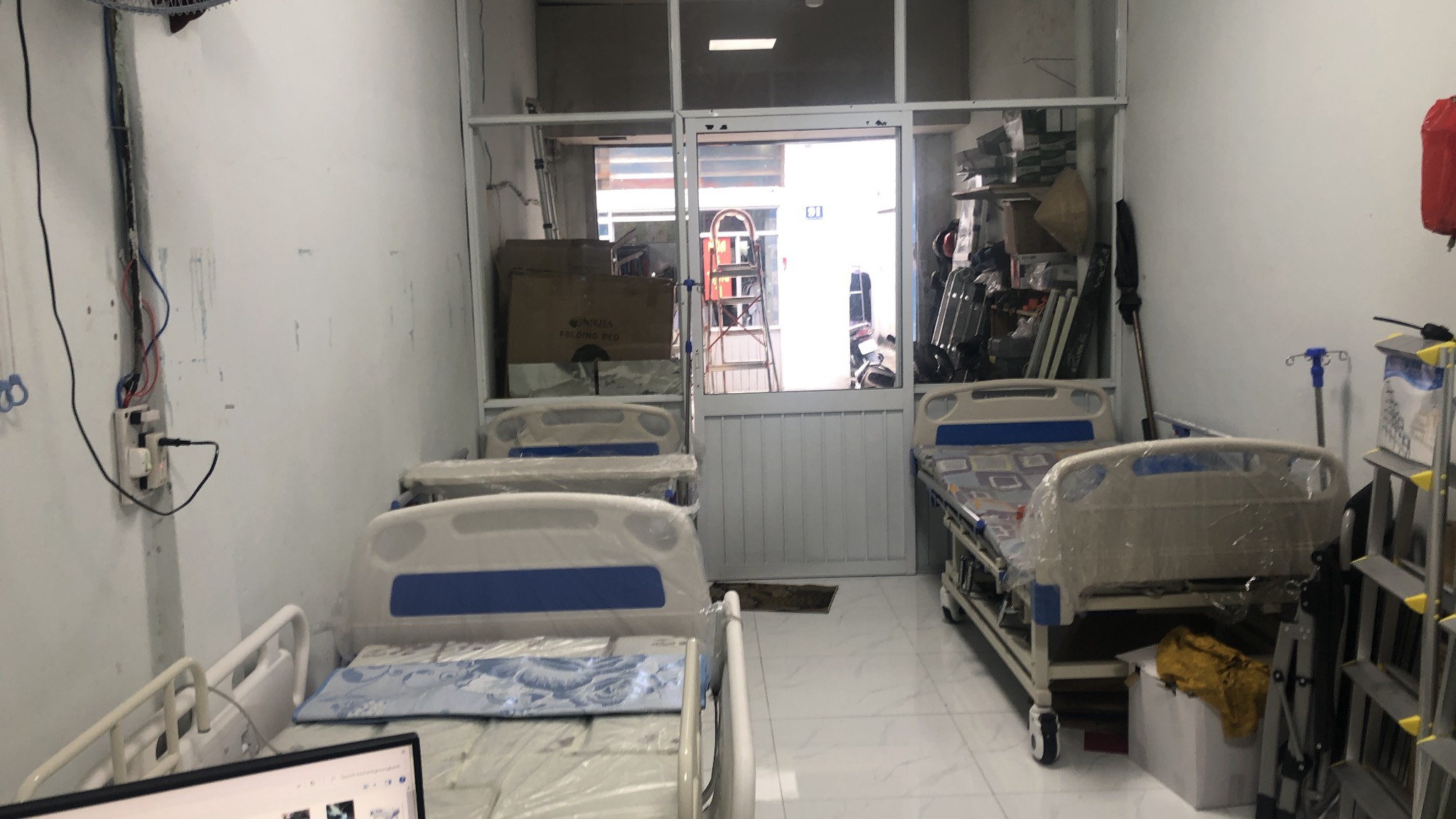 Cữa hàng giường y tế